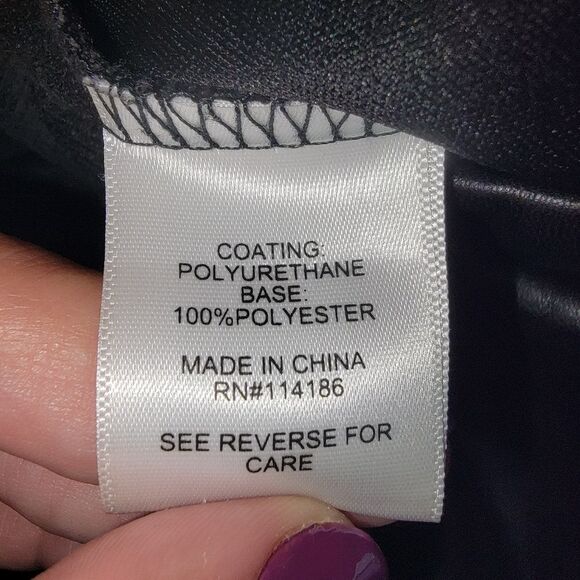 Juicy by Juicy Couture Faux Leather Jogger Pants Size Small - Picture 7 of 7